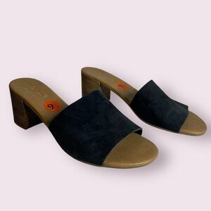 Mila Paoli Black Suede Chucky Heel Sandals 9.5